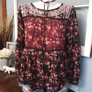 Floral tunic 2/30$